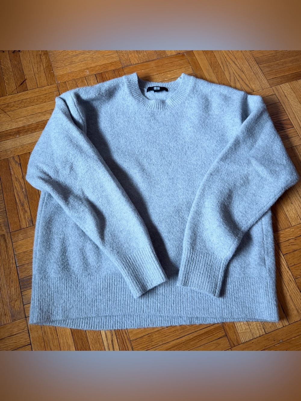Uniqlo Soft Crewneck Sweater - Light Gray